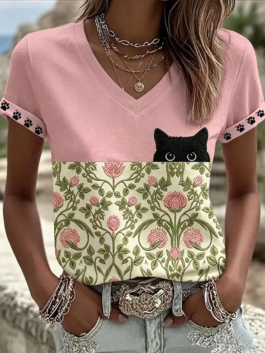 Women's Black Cat & Floral Art Casual Short Sleeve T-shirt