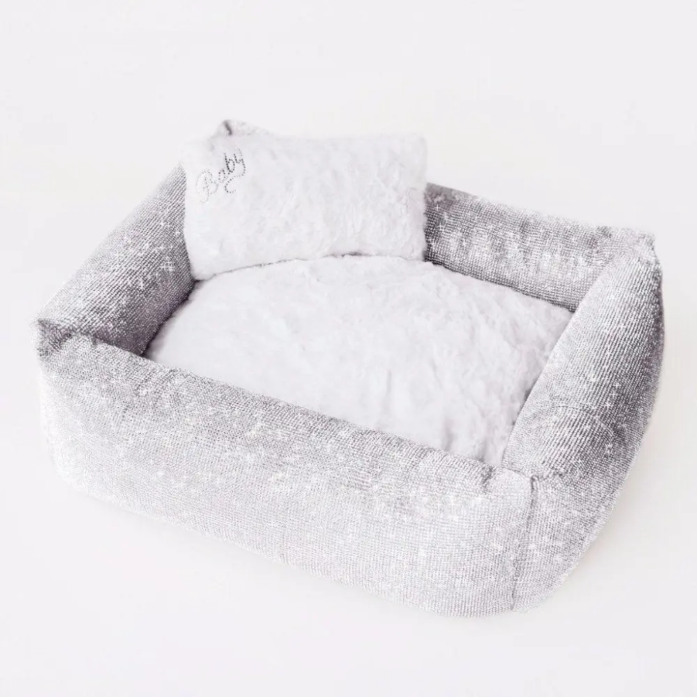 Cozy Cat Sleeping Bed Style