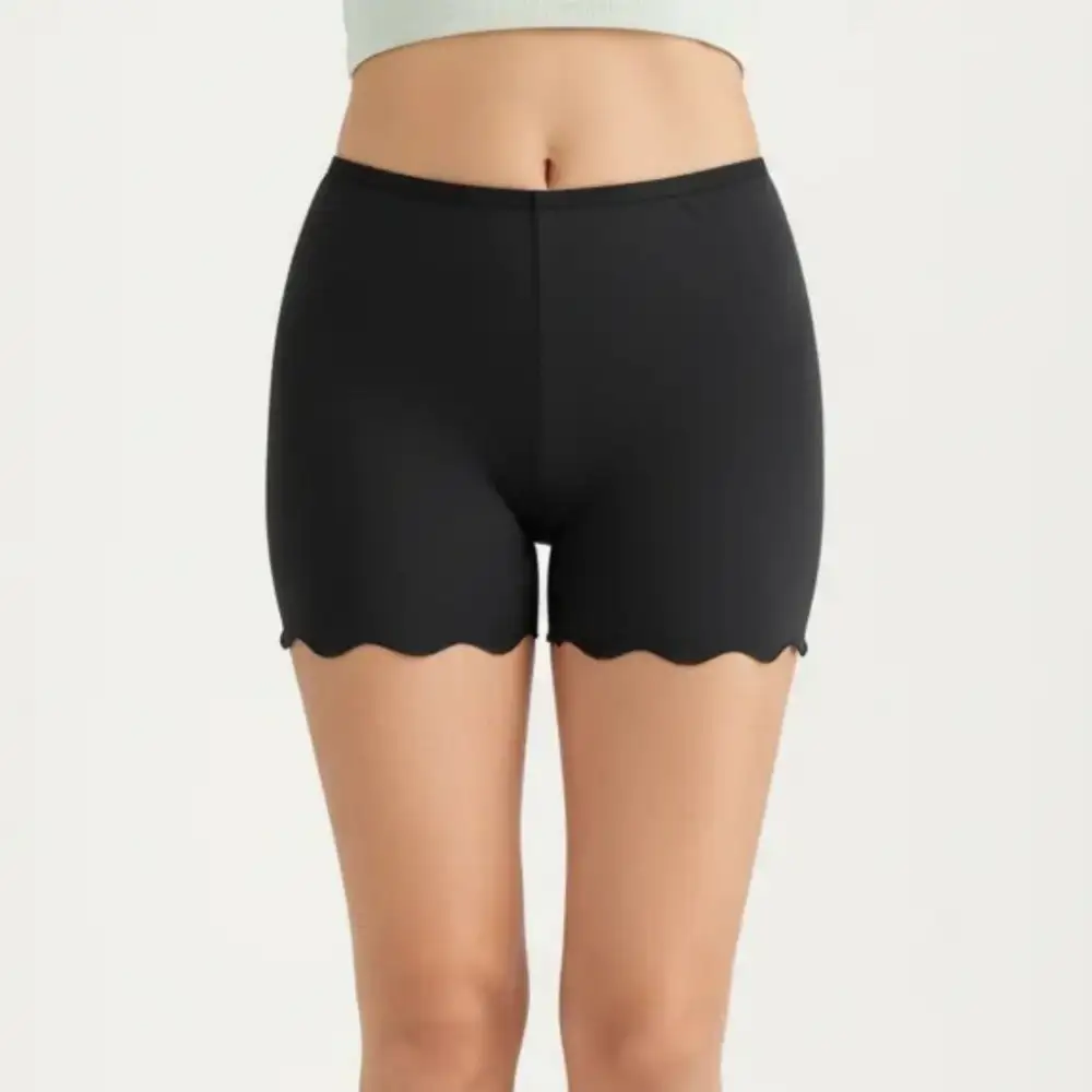 Seamless Lightweight Stretch Scalloped Shapewear Shorts