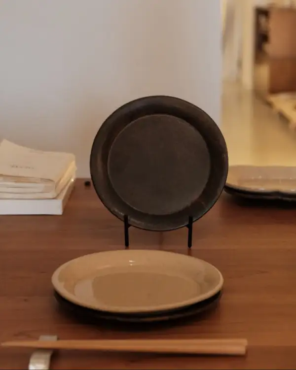 Handmade Round Rim Plate