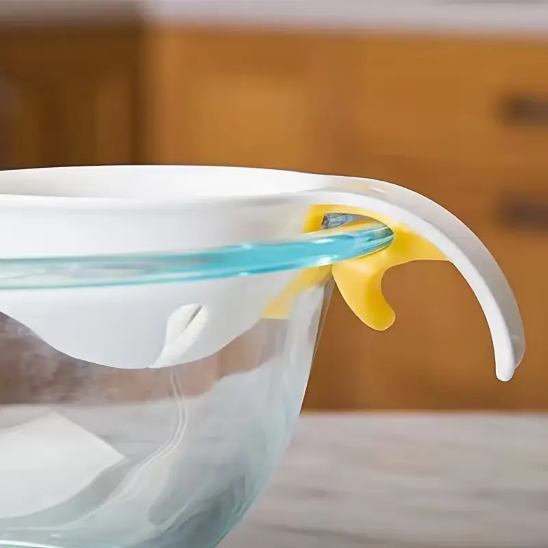 Bowl-Hanging Egg Separator