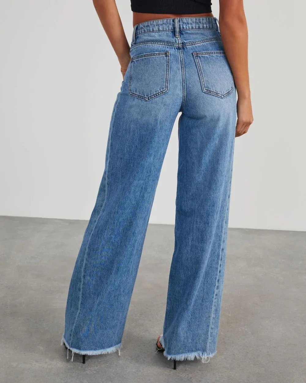 Loose Wide-Leg Raw-Hem Jeans