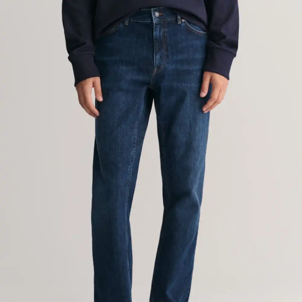 Everyday Regular-Fit Stretch Denim Jeans