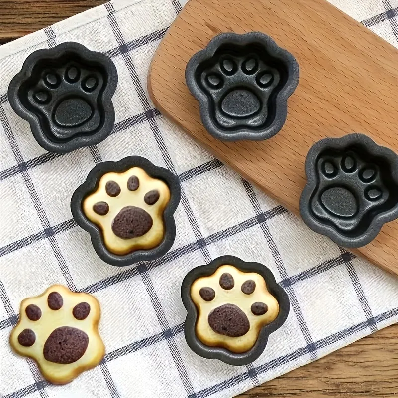 Paw Print Baking Mold