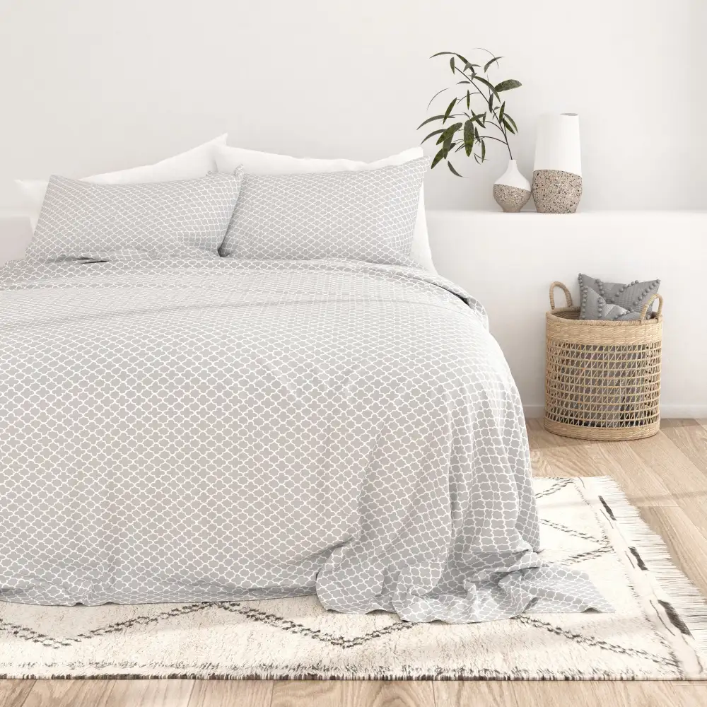 Quatrefoil Pattern Sheet Set