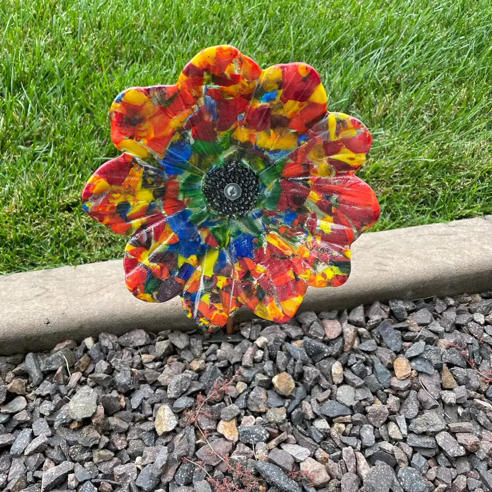 Floral Patterned Daisy Glass Garden Stake