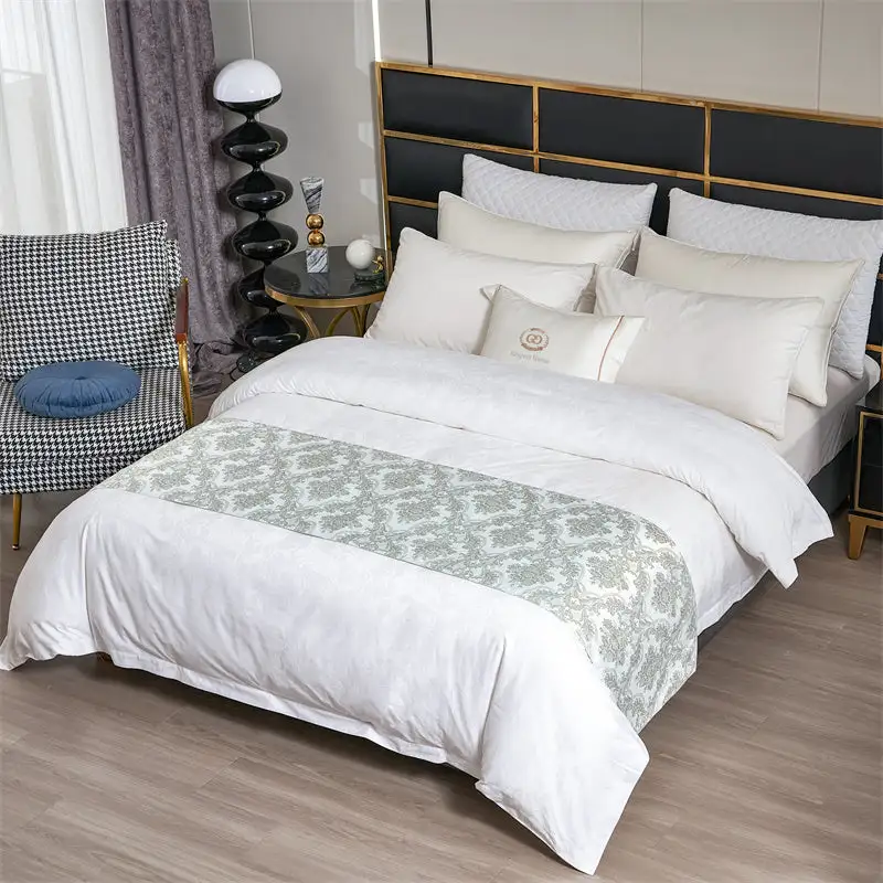 Poly Cotton Jacquard Bed Runner