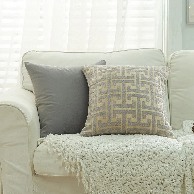 Refined Decorative Throw Blanket
