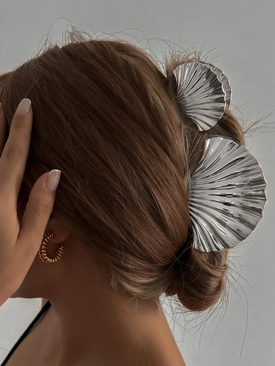 Mira Alloy Shell Hair Clip