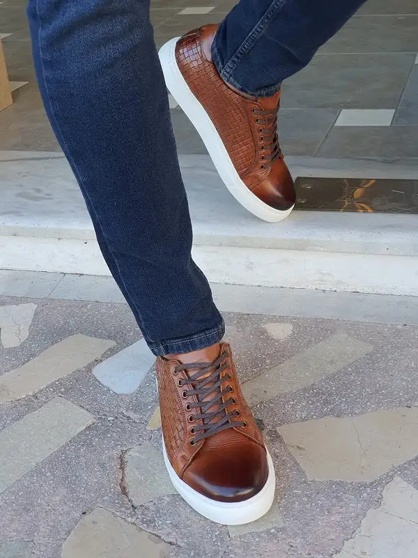 Suede Classic Low-Top Sneakers