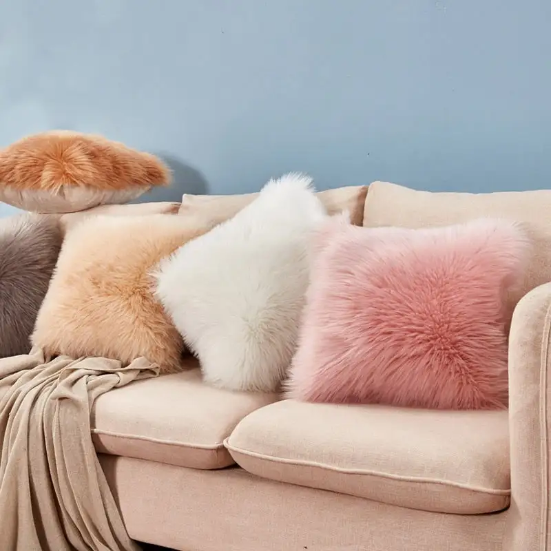 Classic Faux-Fur Decorative Throw Blanket