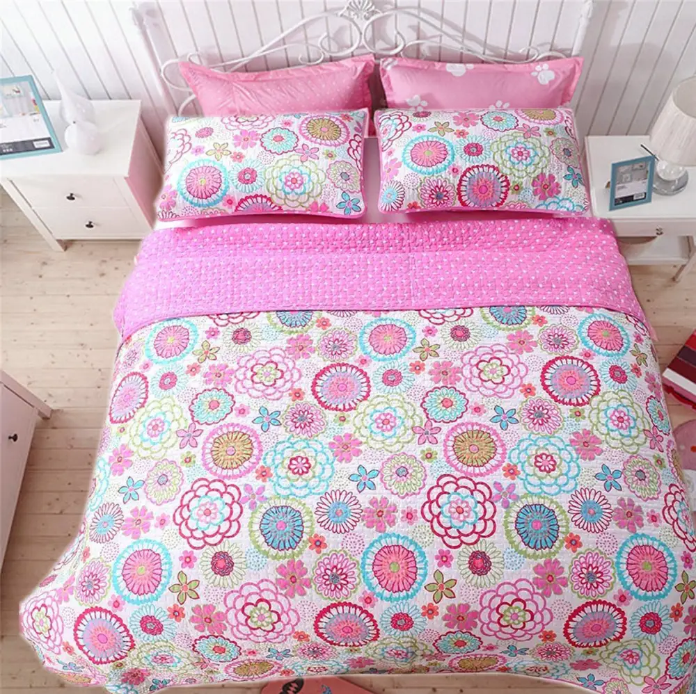 Floral Reversible Quilt Bedding Set