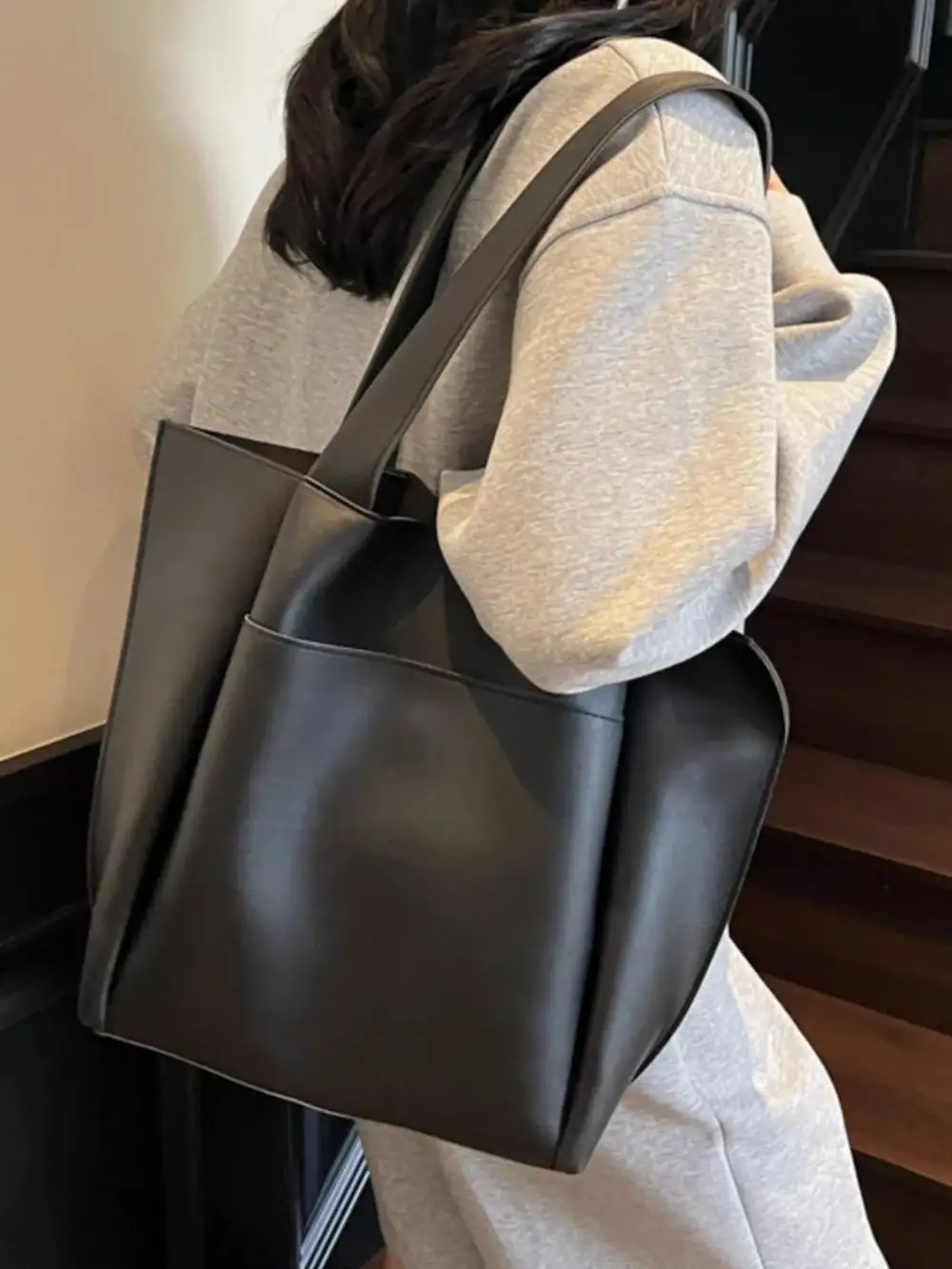 Vegan Leather Leather Shoulder Bag