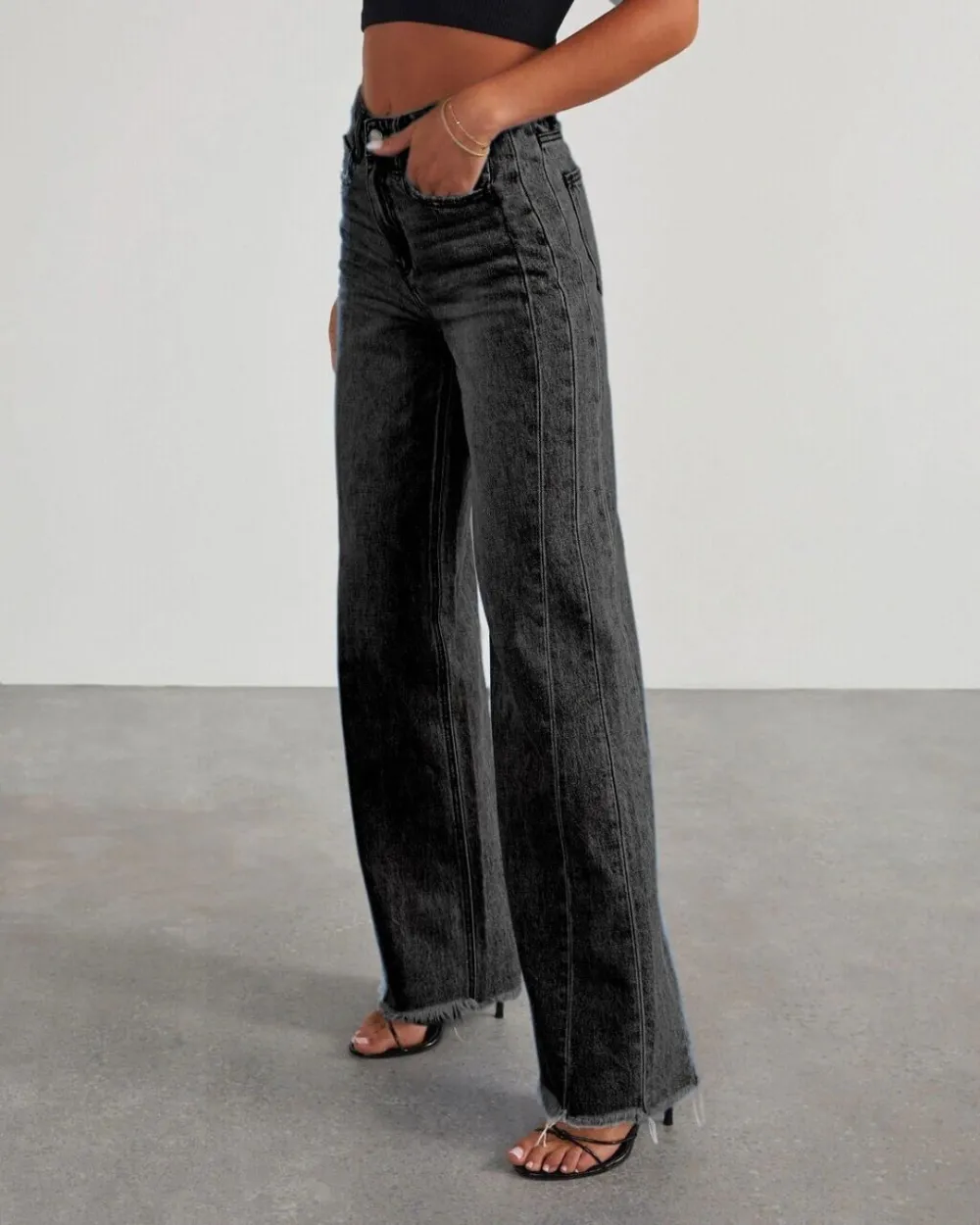 Loose Wide-Leg Raw-Hem Jeans
