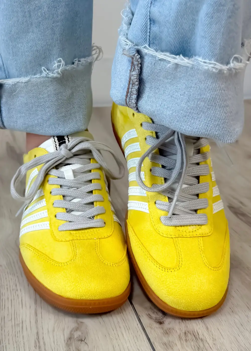 Retro Suede Casual Sneakers