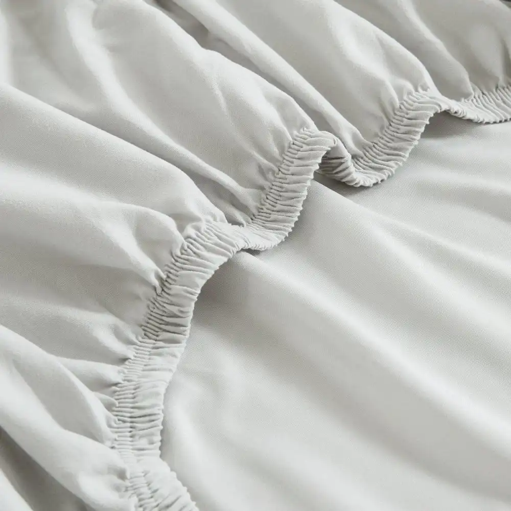 Clean Solid Sheet Bedding Set