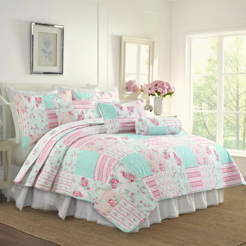 Floral Patchwork Reversible Garden Quilt Bedding Set