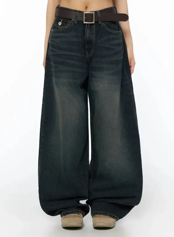 Back Pocket Wide Jeans