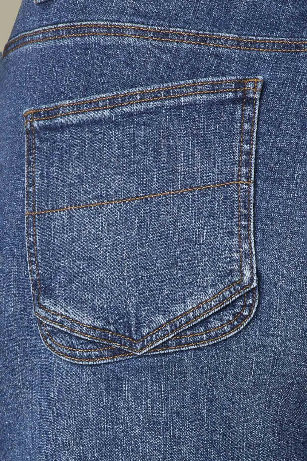 Plus Size High Rise V-Yoke Barrel Leg Jeans
