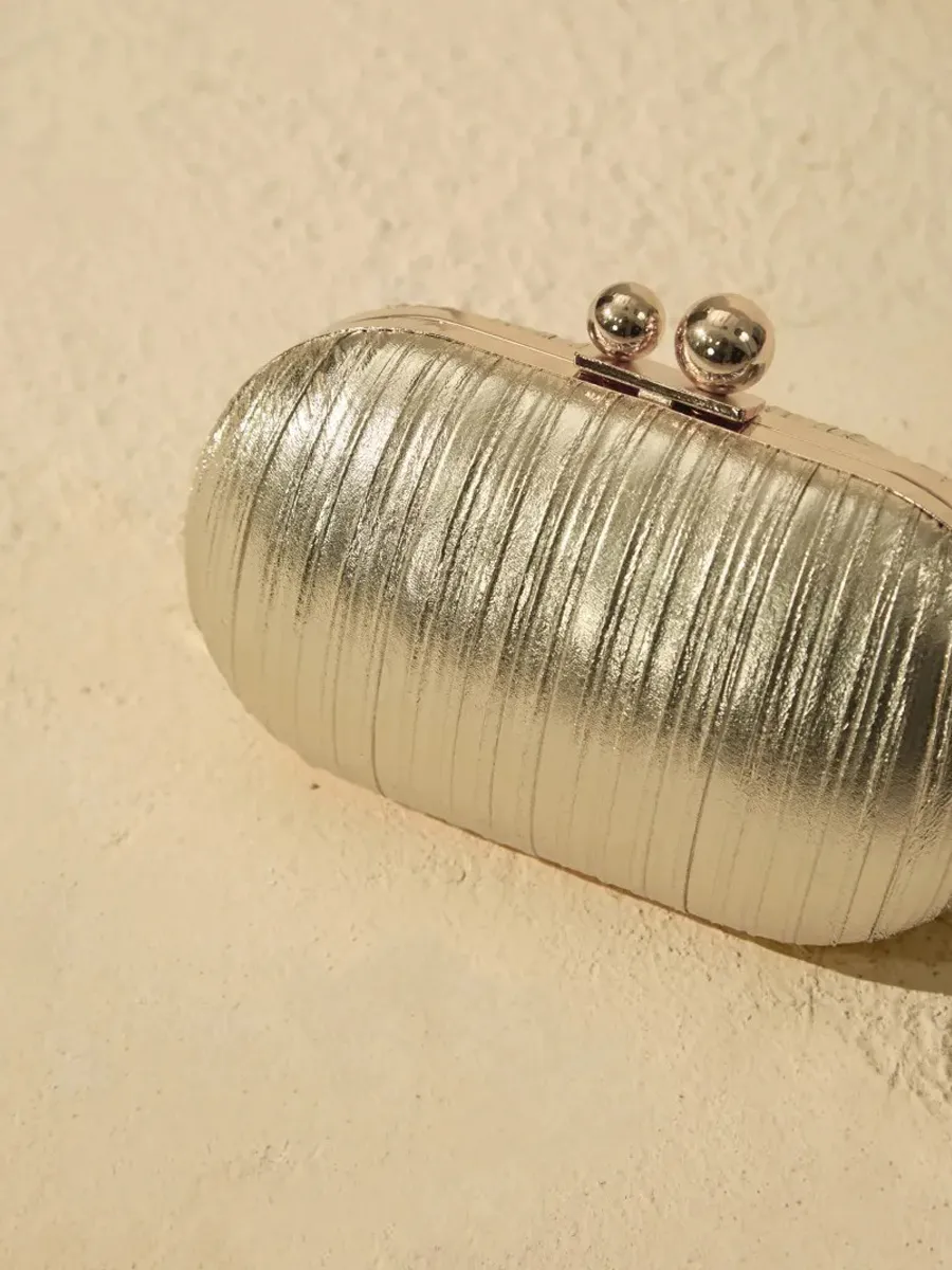 Daphne Pleated Texture Ball Clasp Clutch
