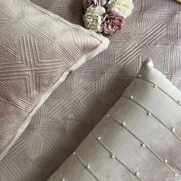 Onion Pink Velvet Bedspread