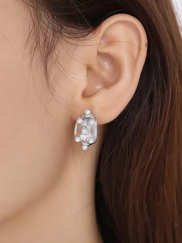 Refined Vintage-Inspired Drop Earrings