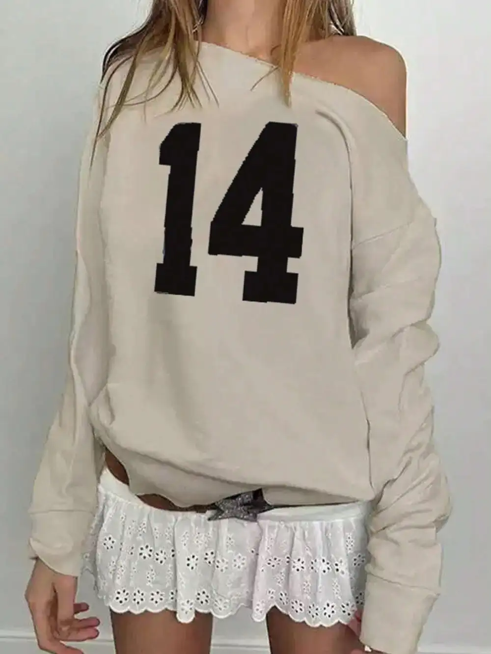 Women Number Graphic Raglan Sleeve Sweatshirt