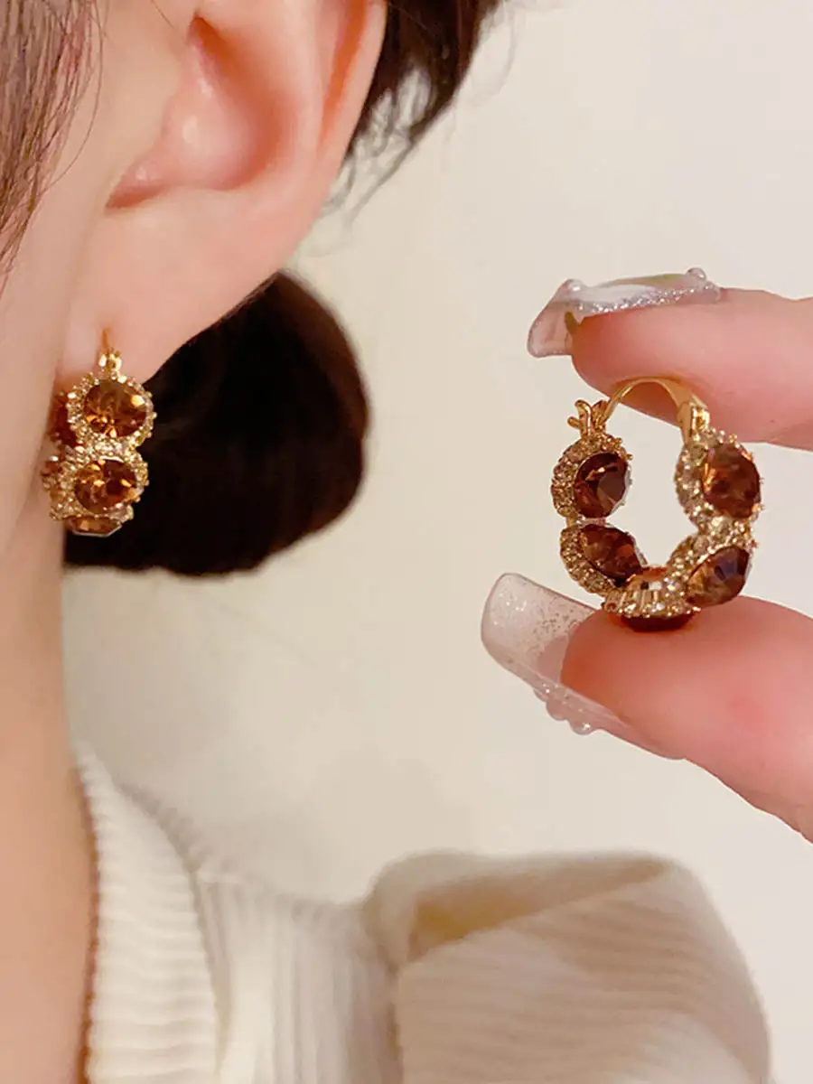 Streamlined Artisan-Inspired Accent Earrings