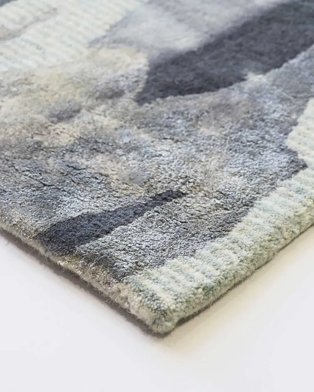 Wool Abstract Contemporary Relaxed Area Rug