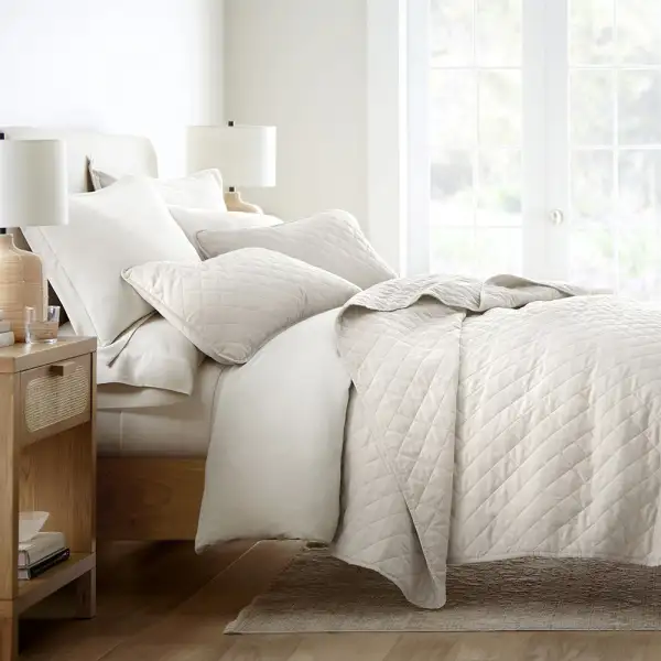 Diamond Stitch Quilted Coverlet Set