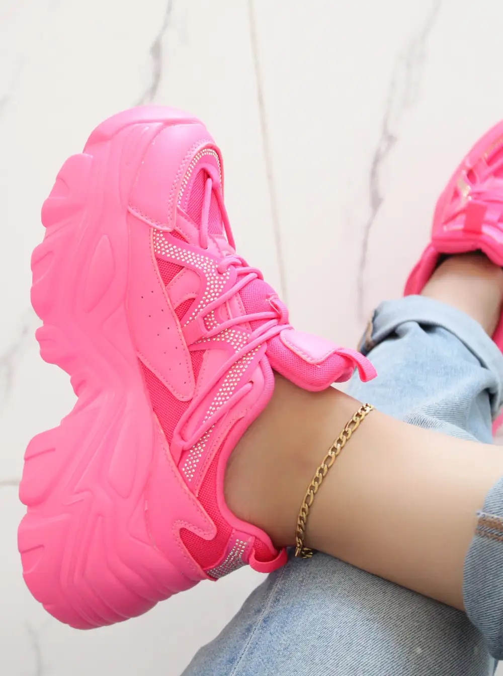 NIKKI | HOT PINK