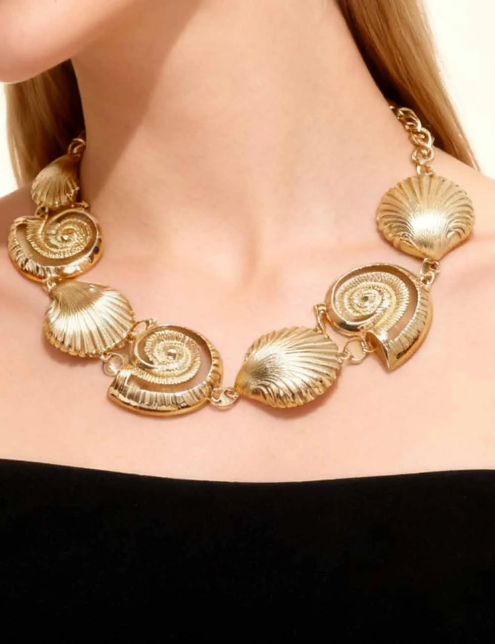 Golden Seashell Conch Pendant Bracelet