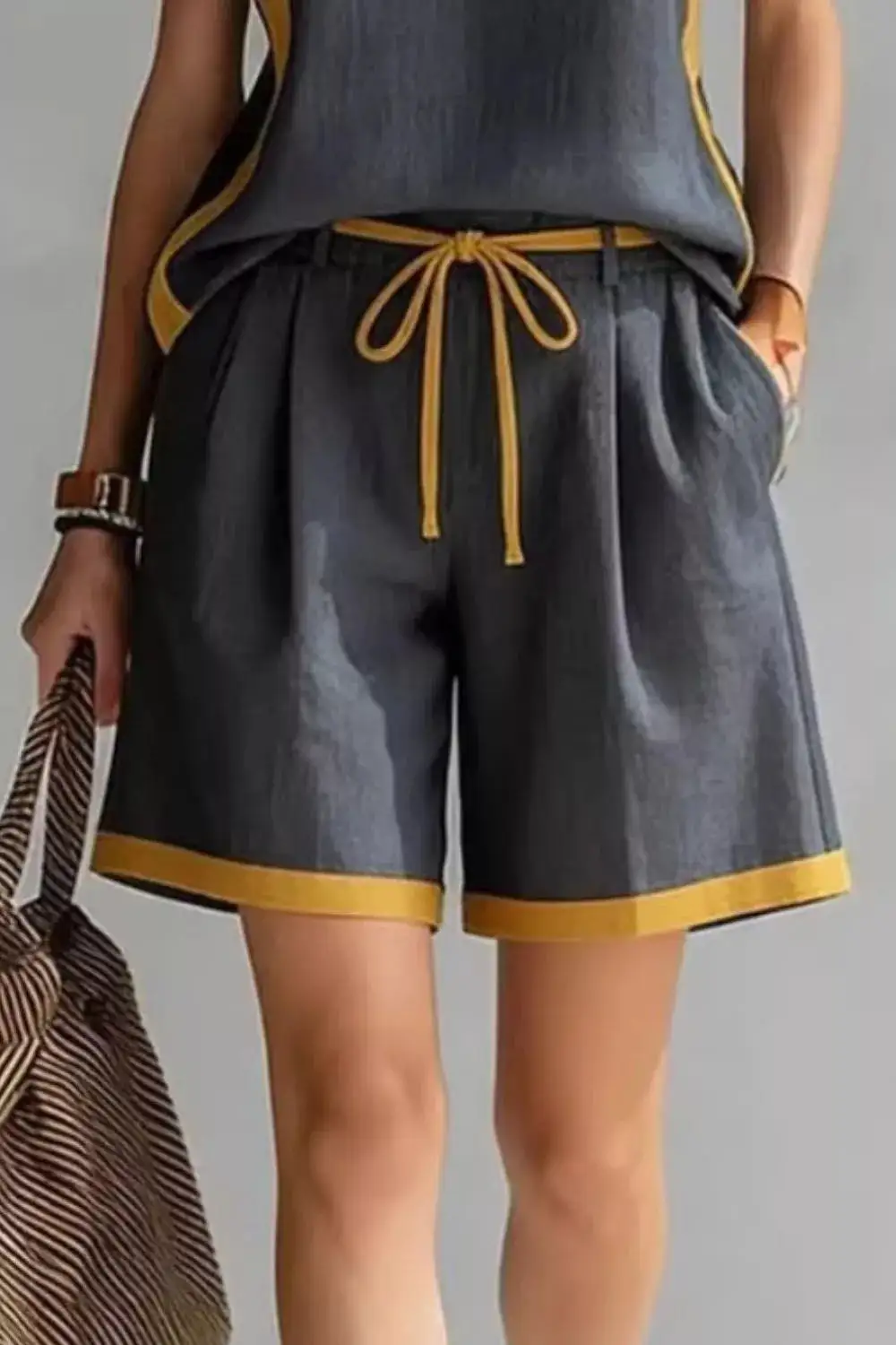 Contrast Trim Tank Shorts Set