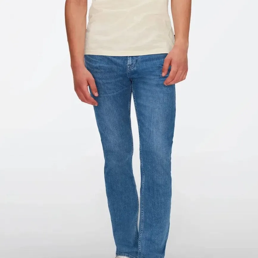 Casual Slim-Fit Stretch Denim Jeans
