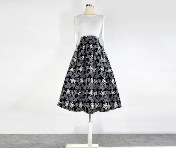 Roomy Wardrobe Embroidered High Waist Skirt