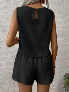 Refined Round-Neck Shorts Matching Set