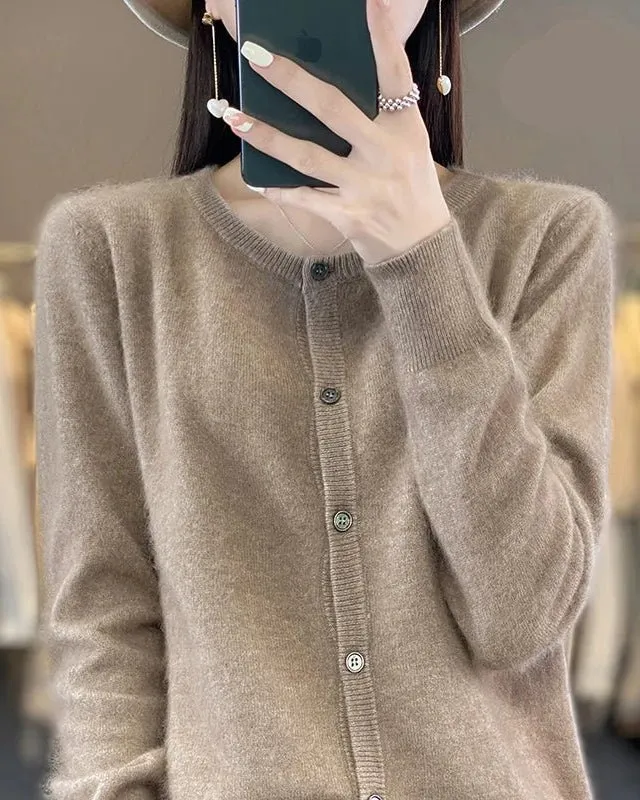 Classic Mink-Cashmere Cashmere Button-Front Crew-Neck Cardigan