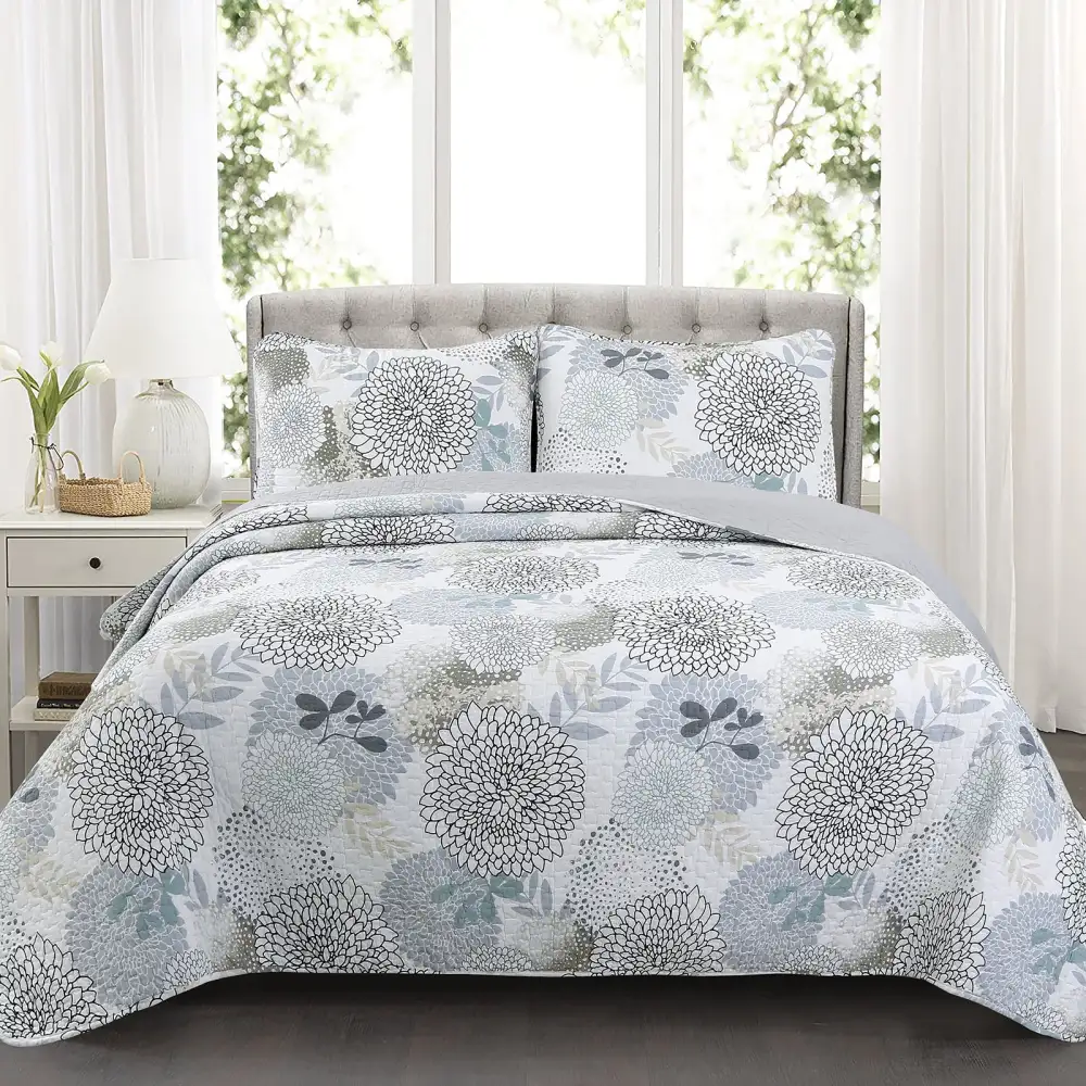 Soft Cotton Floral Reversible Quilt Bedding Set