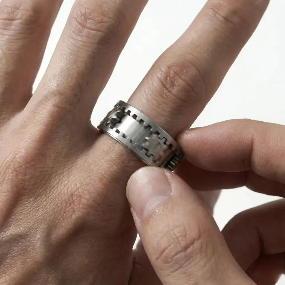 Men's Gear Spinner Ring