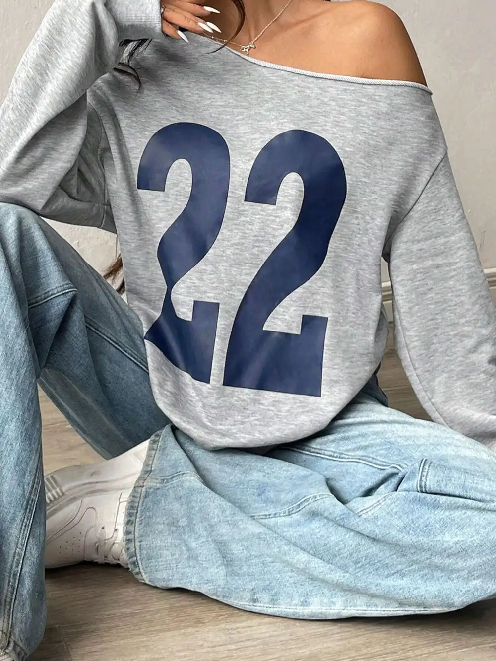 Gray Number 22 Drop Shoulder Sweatshirt