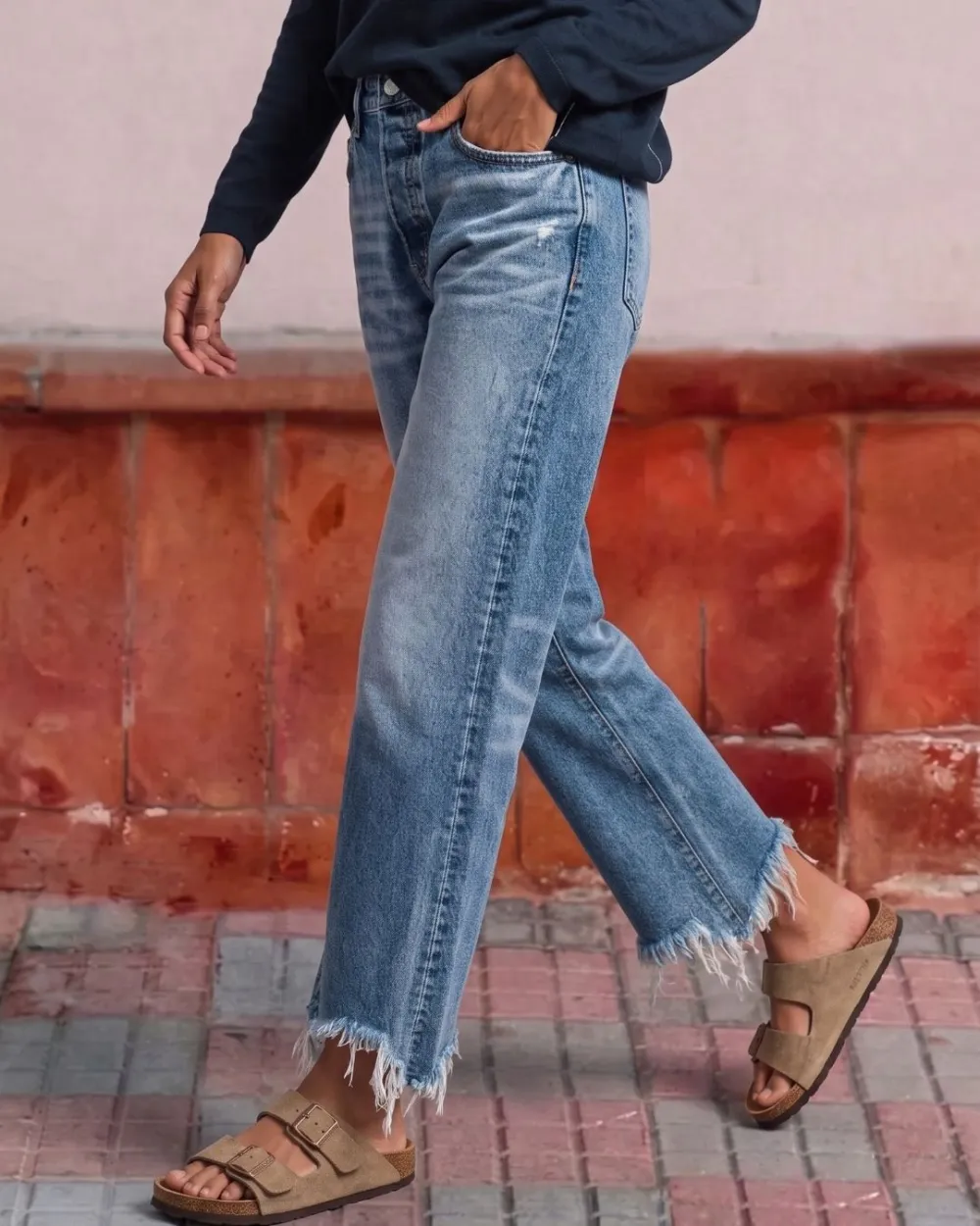 Relaxed Raw-Hem Cropped Straight Jeans