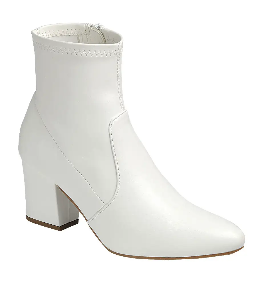 Contemporary Everyday Casual Boots