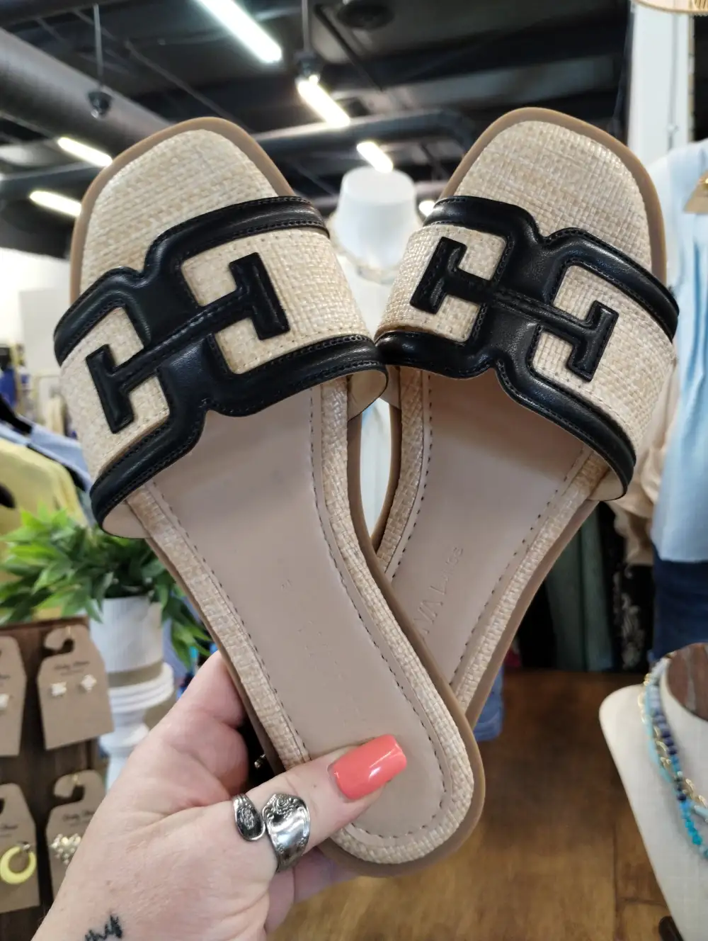 Contrast Detail Woven Ballet Flats