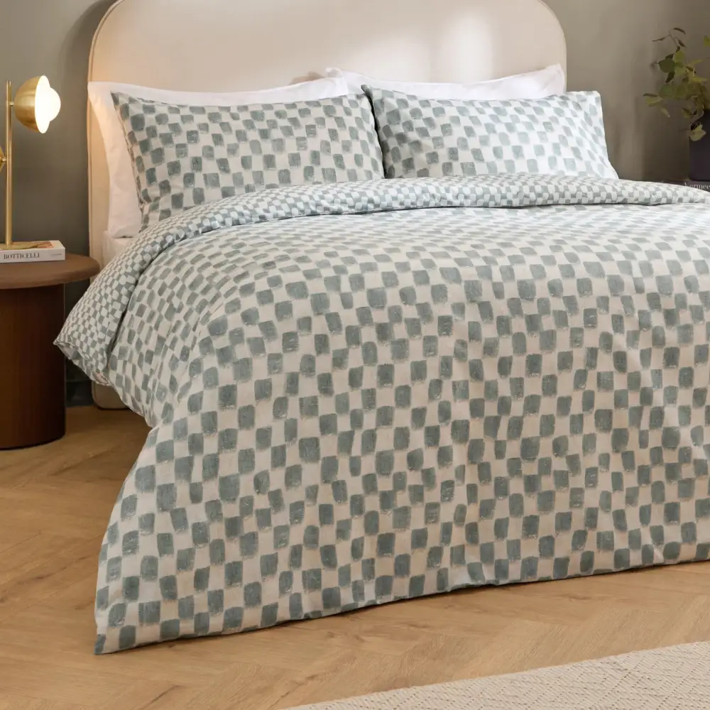 Calm Bedroom Reversible Check Cotton Duvet Cover Set