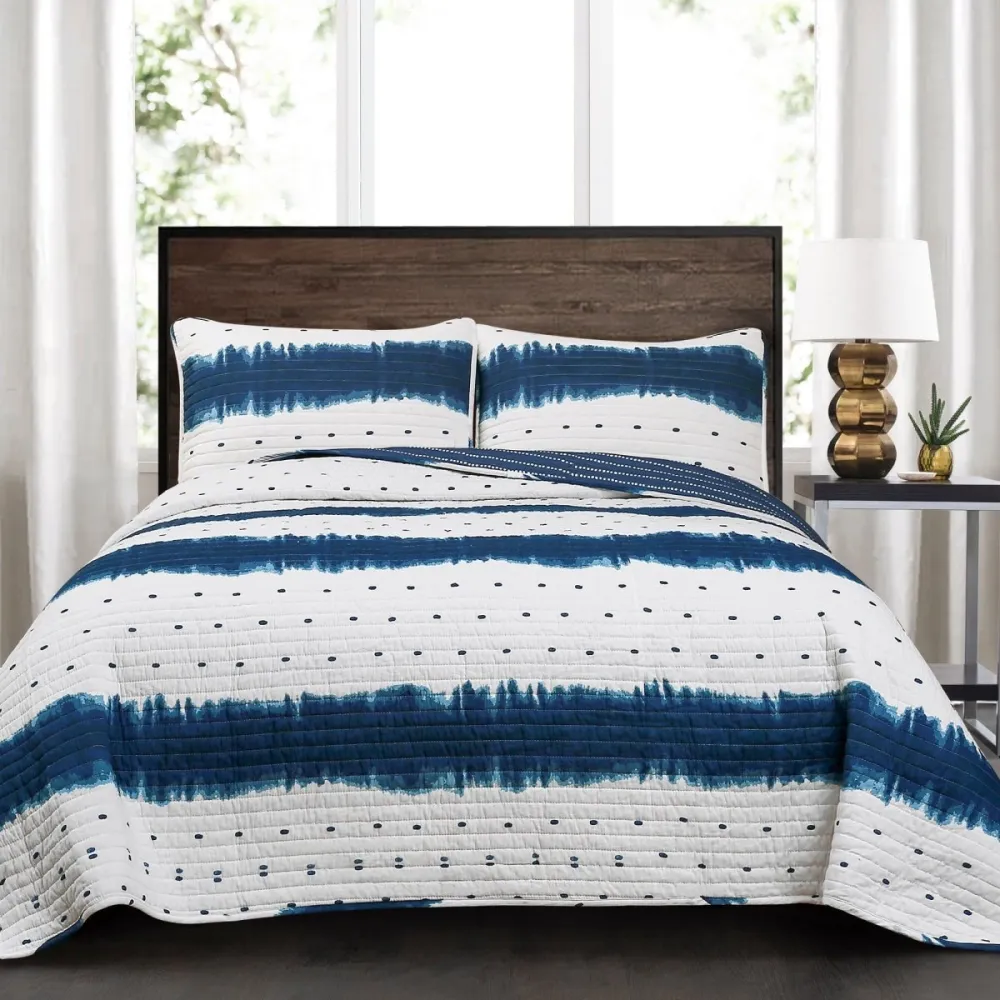 Versatile Cotton Polyester Quilt Bedding Set