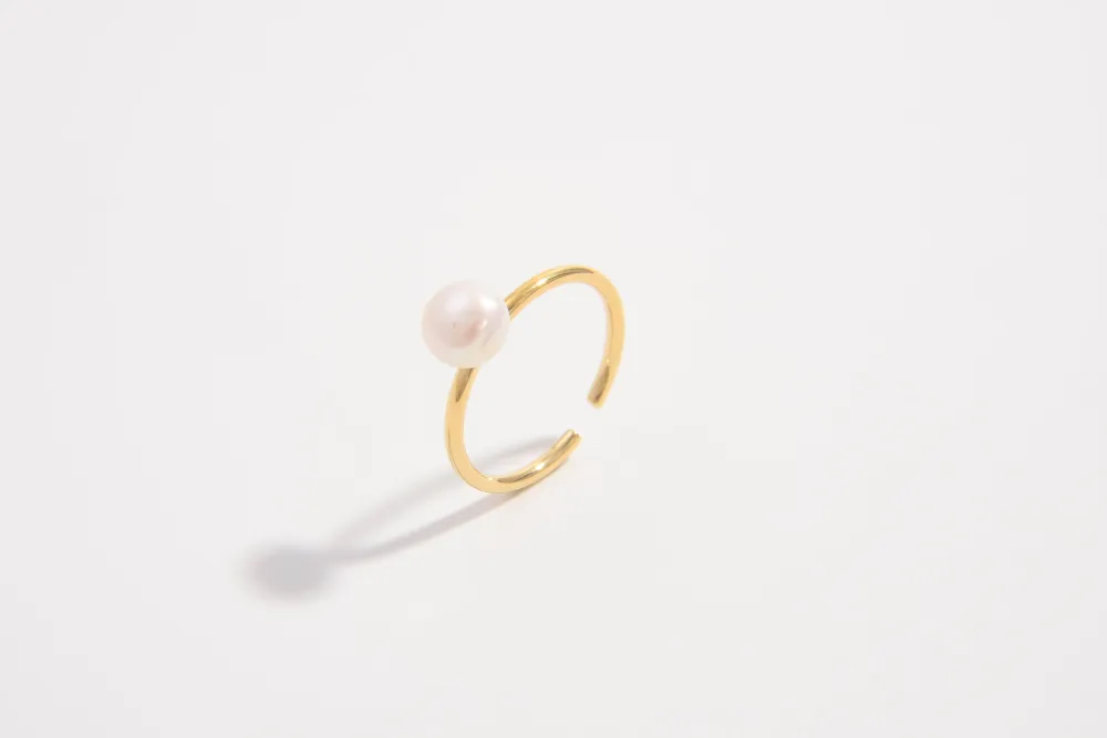 Pearl Adjustable Band Fashion Ring