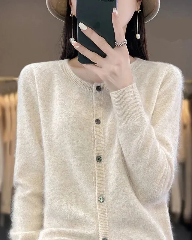 Classic Mink-Cashmere Cashmere Button-Front Crew-Neck Cardigan