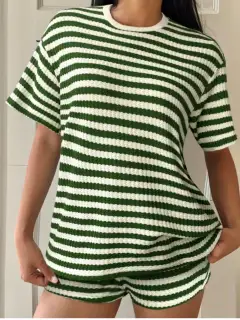 Easygoing Refined Striped Top and Shorts Matching Set