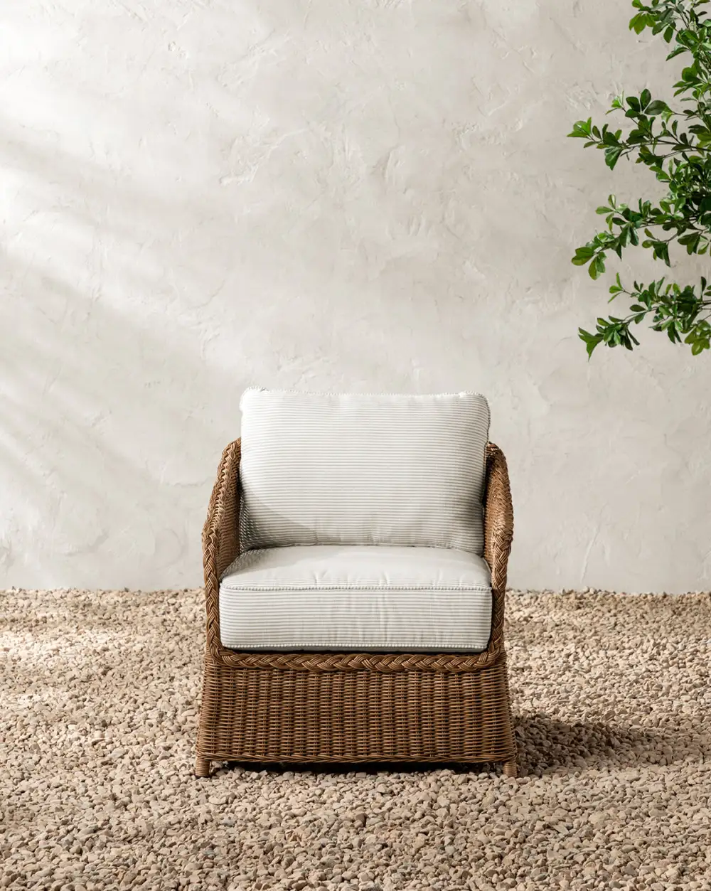 Woven Wicker Outdoor Lounge Chair