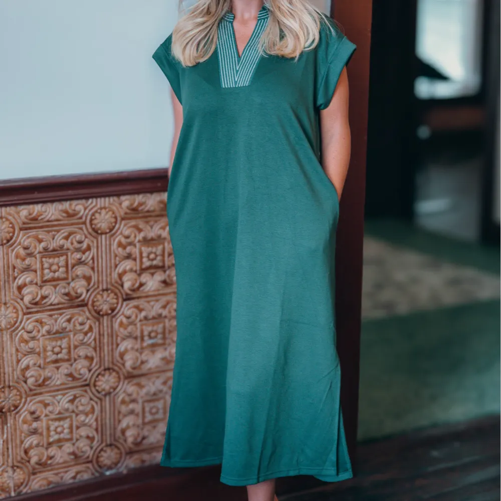 Short Sleeve Collared Knit Dress
